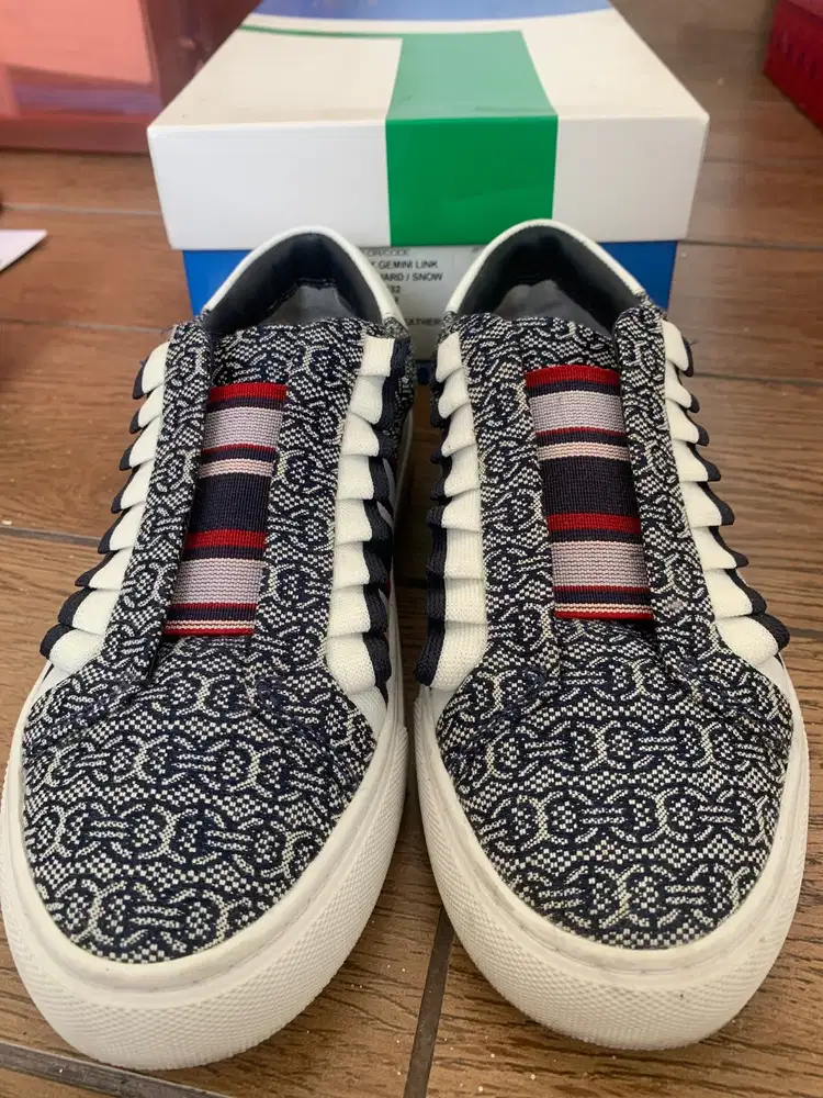 Tory burch sport shoes like new!