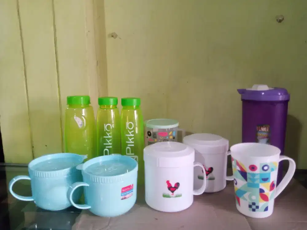 PRELOVED BORONGAN 10 PCS WADAH AIR MINUM