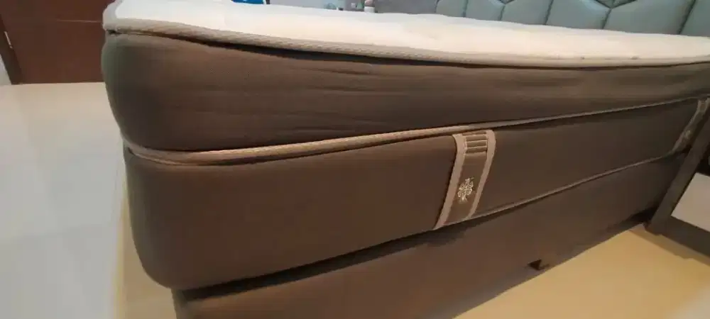 Preloved Kasur Matras & Divan KING KOIL Crestonia Queen Size 180x200