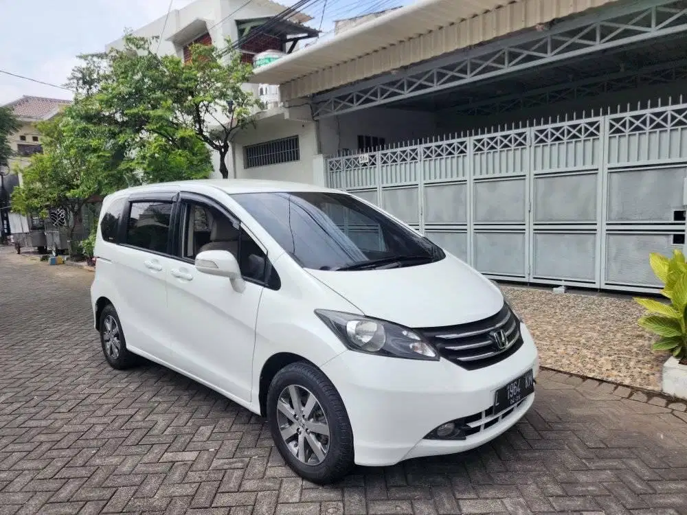 Honda Freed E PSD 2010 AT