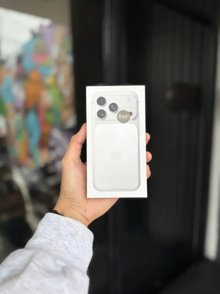 READY Iphone 17 Pro Silver 256GB New Unit Ibox BNIB bisa dicicil.