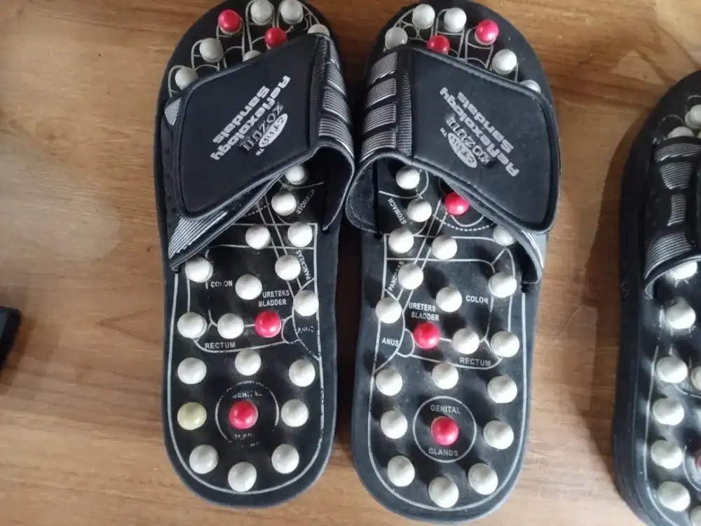 Kozuii Reflexology sandal, size M, COD Cibubur Dsk