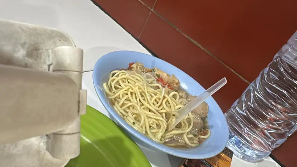 Dicari karyawan cowo laki untuk warung makan