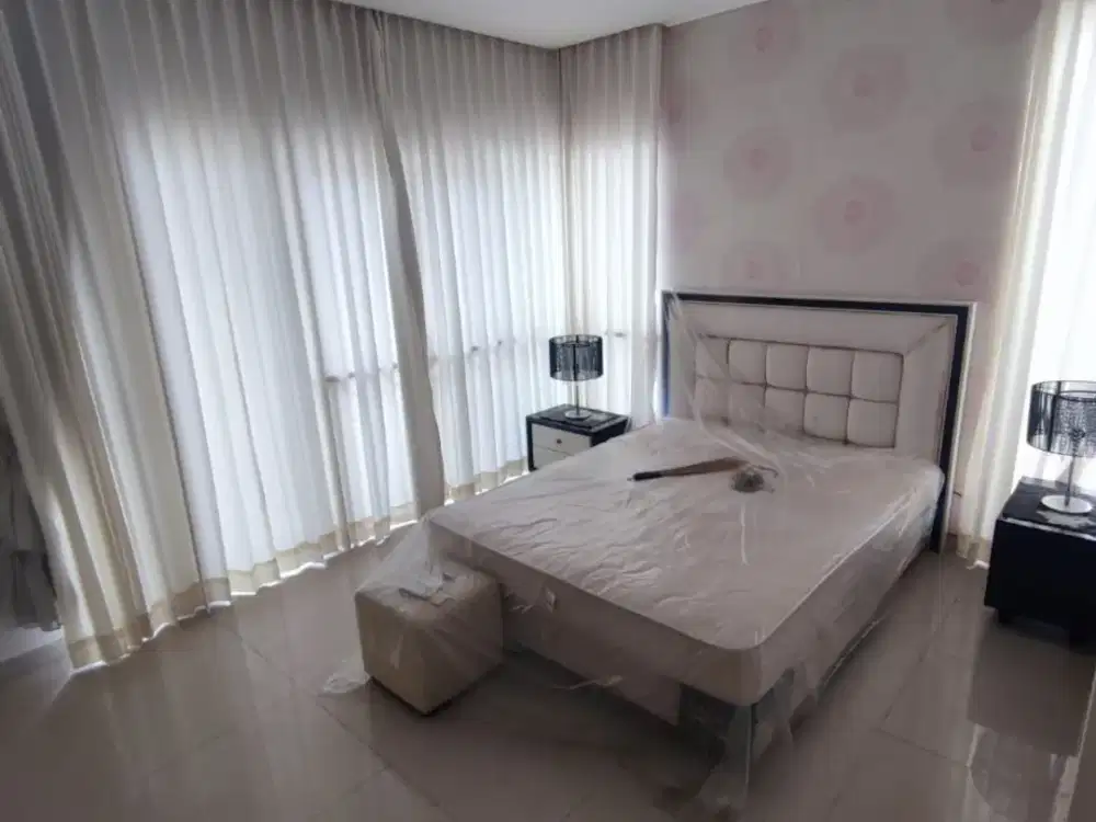 DIJUAL RUMAH THE MANSION STRATEGIS SIAP HUNI