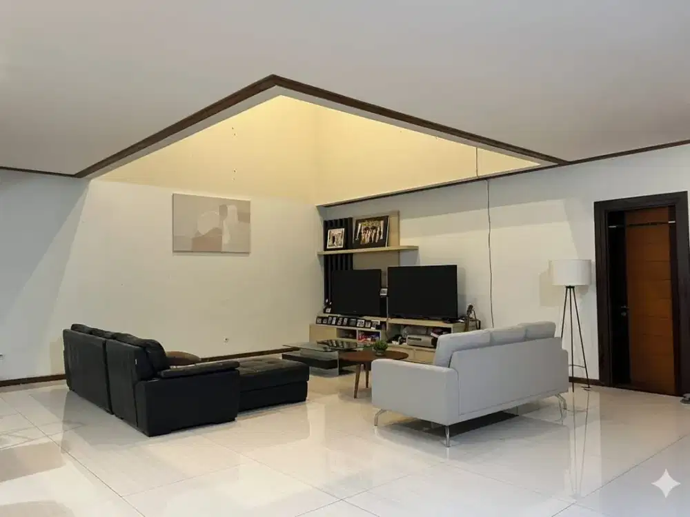 Turun Harga! Jual Cepat Rumah 3 Lantai Minimalis di Setraduta Pasteur Bandung