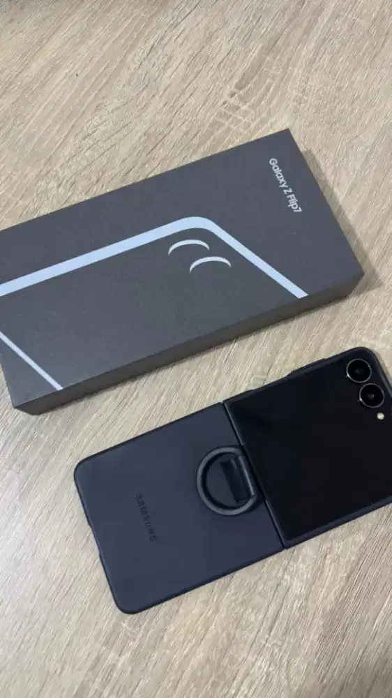 Jual Samsung Z Flip7 12/512 GB Blue Shadow Baru beli semingguan