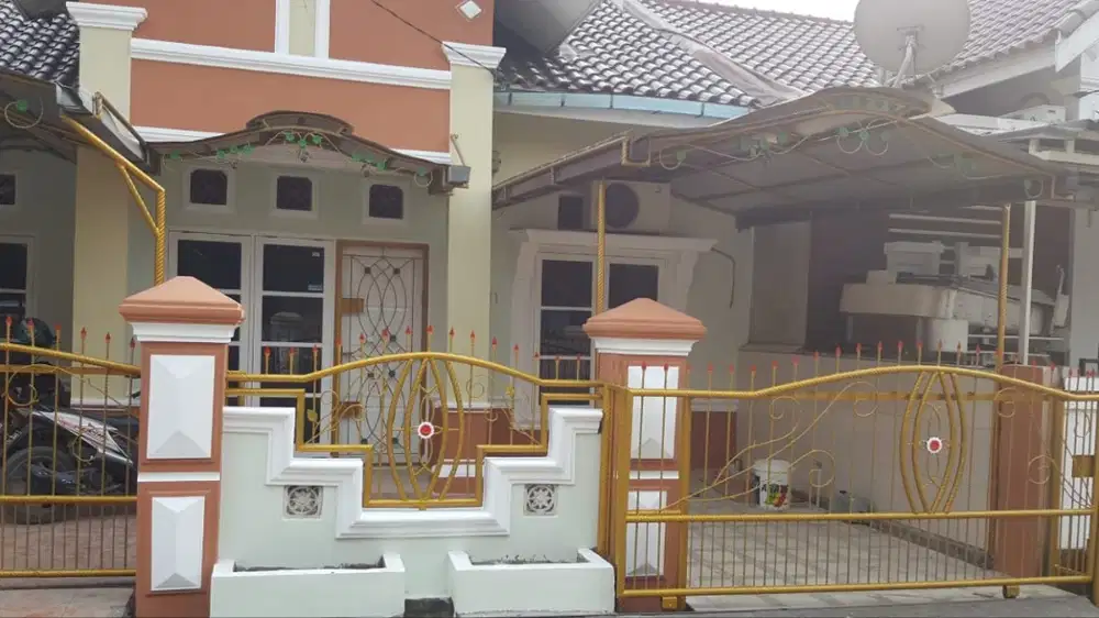 SEWA RUMAH 3 Kamar Tidur, 1 Kamar Mandi, 2 Kamar Tidur AC dan 2 Garasi