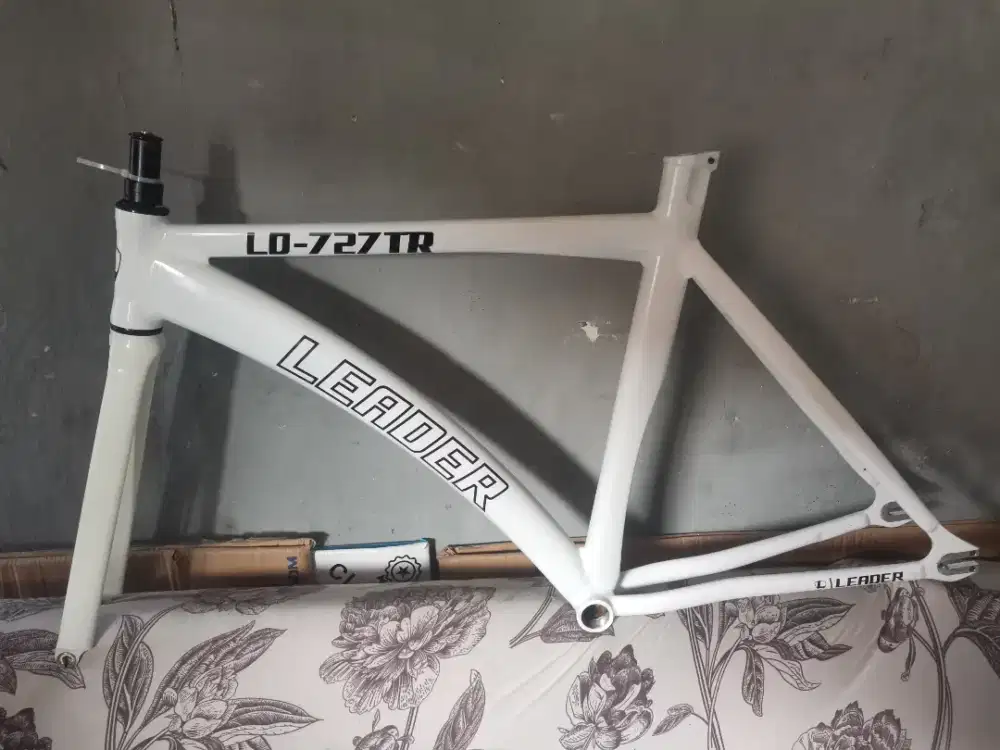 Frame sepeda Leader