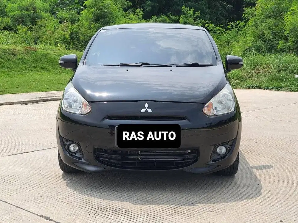 Mitsubishi Mirage 1.2 Exceed AT 2015 Hitam