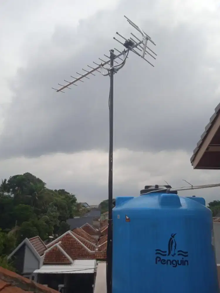 Grup pemasangan Antenna tv digital, siaran banyak jernih lagi