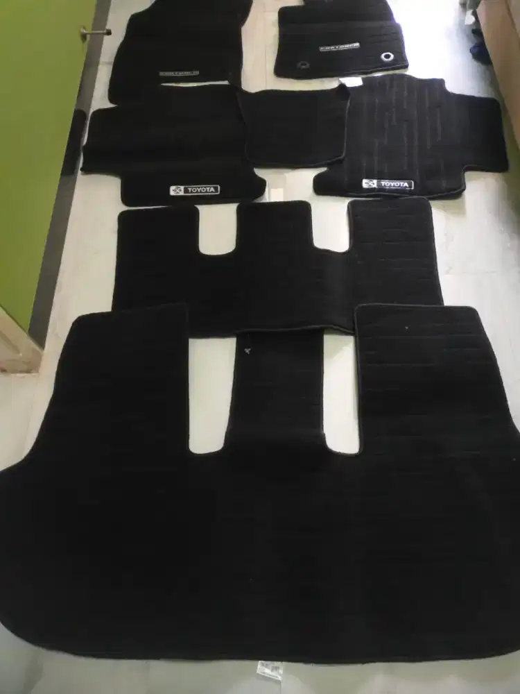 Karpet oem Toyota Fortuner GR sport 2022