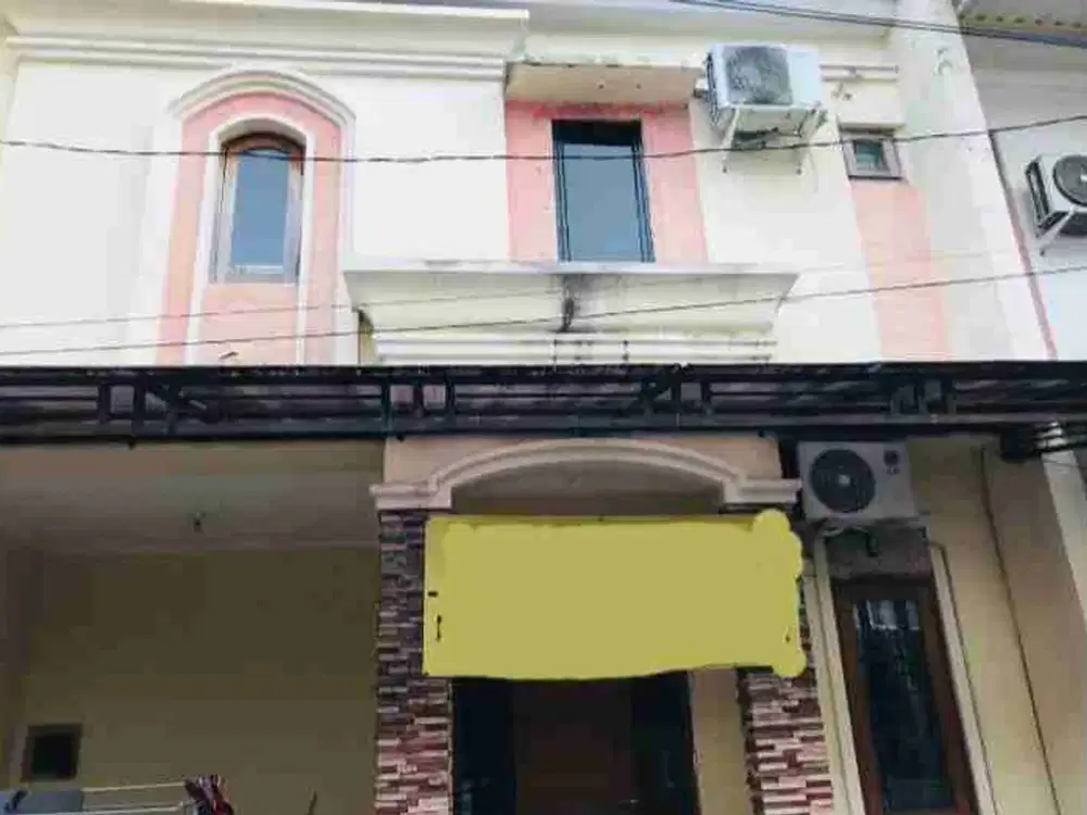 DIJUAL RUMAH BAGUS SIAP HUNI DLM CLUSTER PINGGIR JALAN 2 MBL CONDET