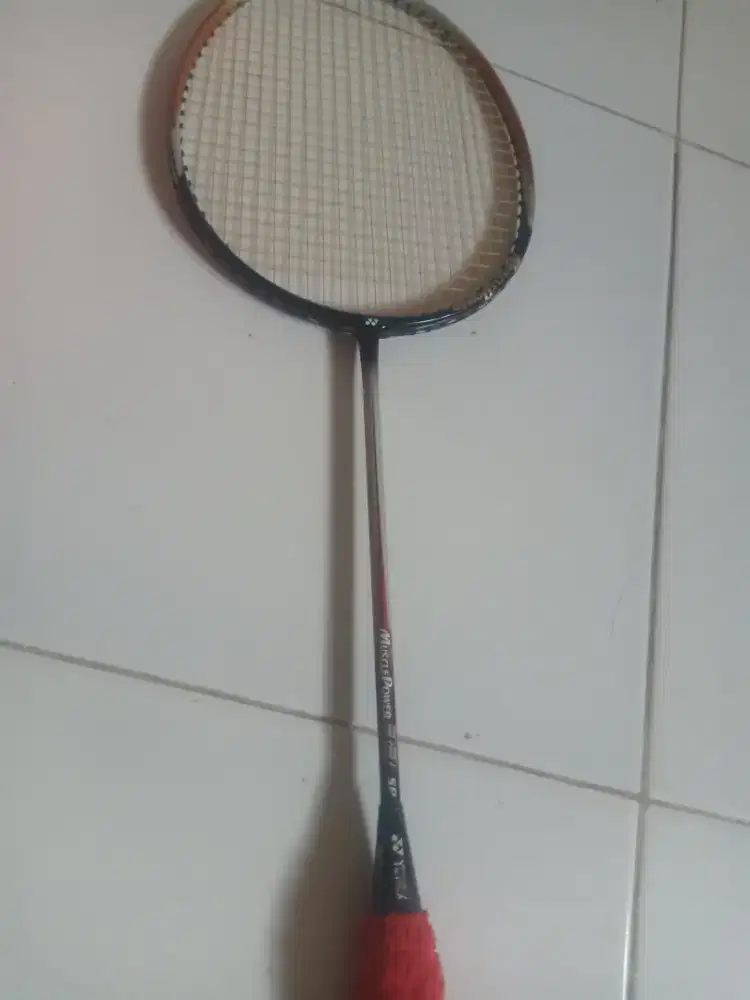 Yonex muscle power 33