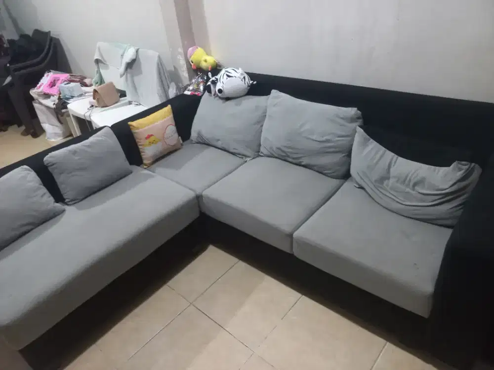 Di jual sofa tipe L