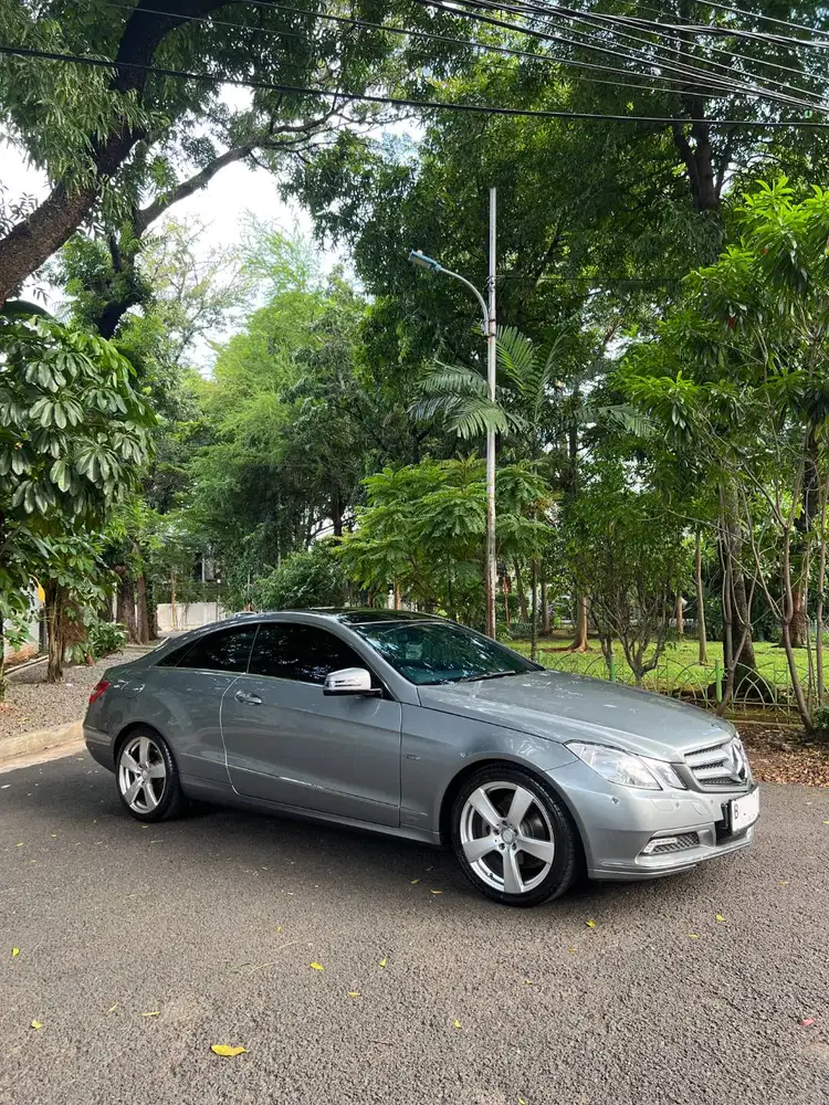 Mercedes-Benz E250 CGI Coupe