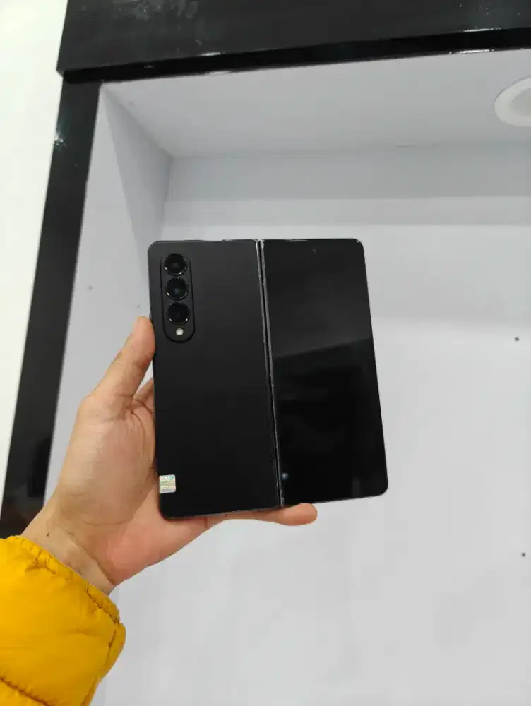 Samsung Z Fold 4 12/1TB Black Resmi Sein (-bercak aja)