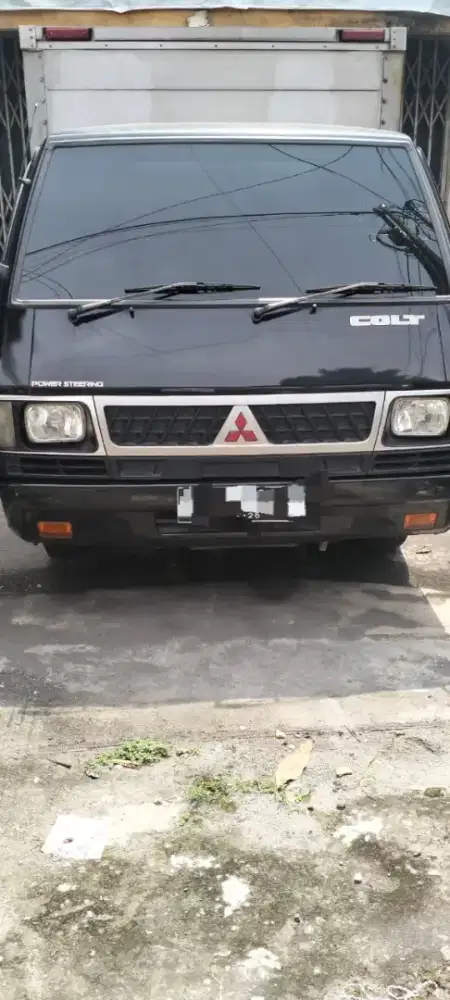 Dijual Mobil BOX MITSUBISHI L300