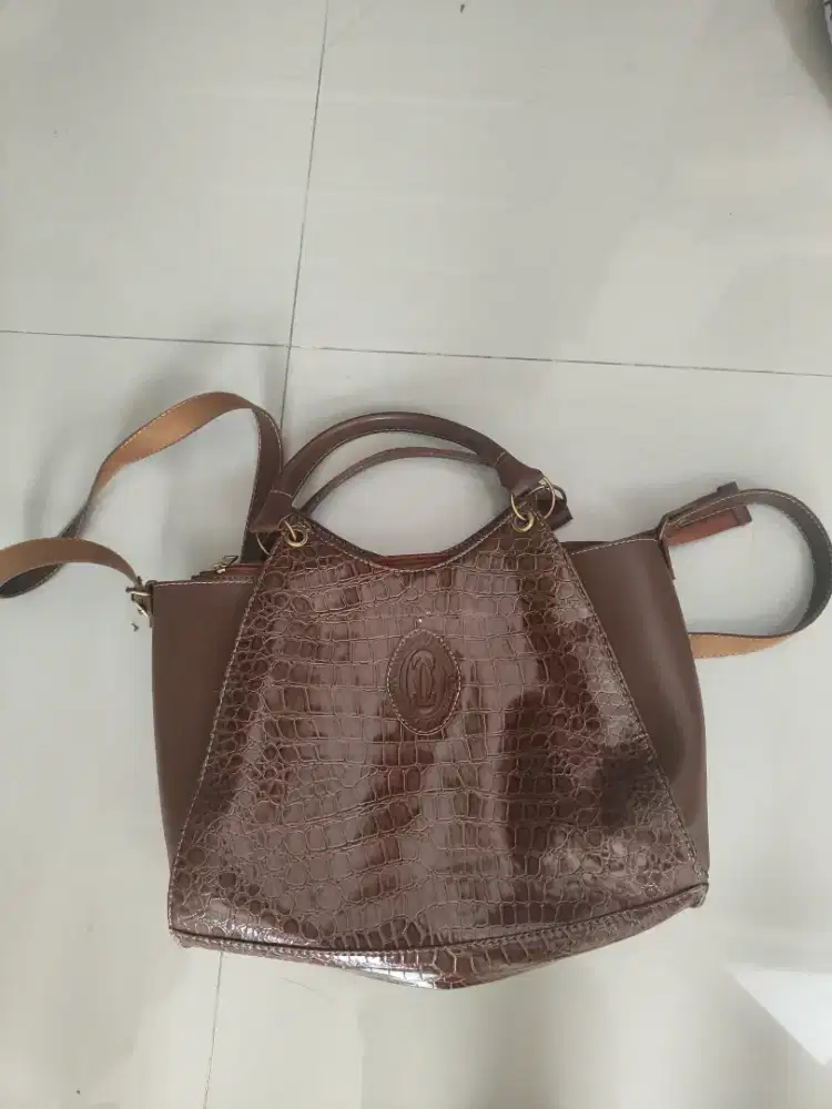 tas kulit wanita selempang cart*er