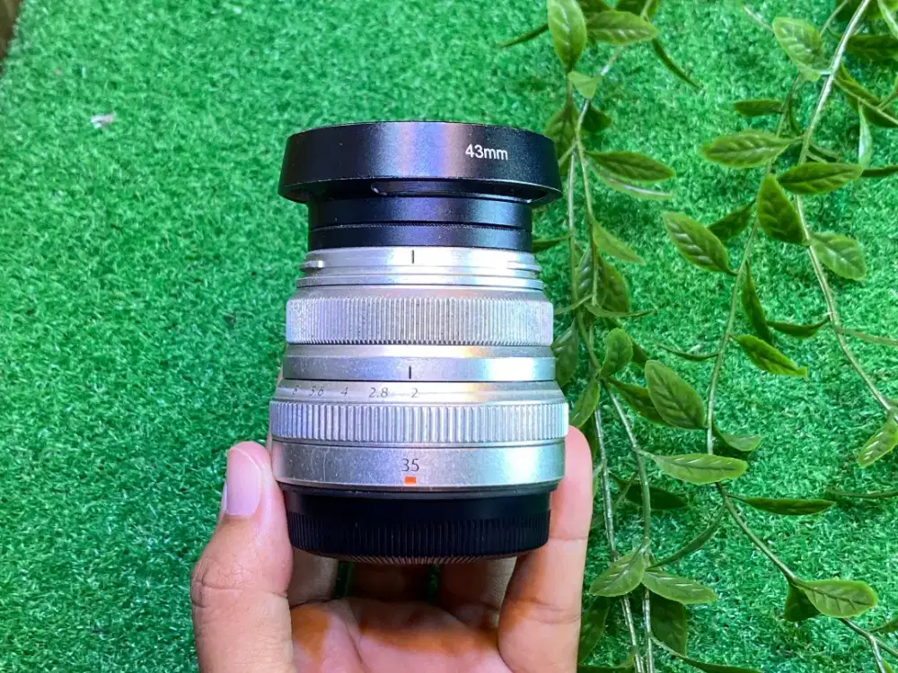 Lensa Fujifilm Fujinon XF 35mm F2