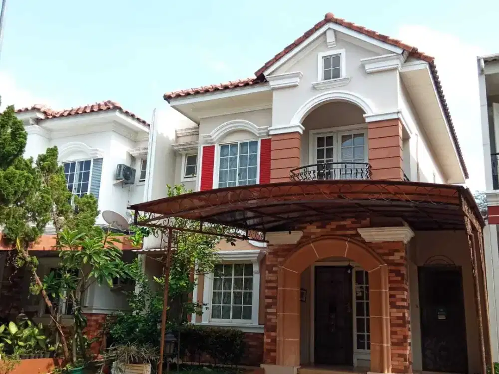 Rumah 2 Lantai di The Green BSD Dekat Stasiun Kereta dan Tol