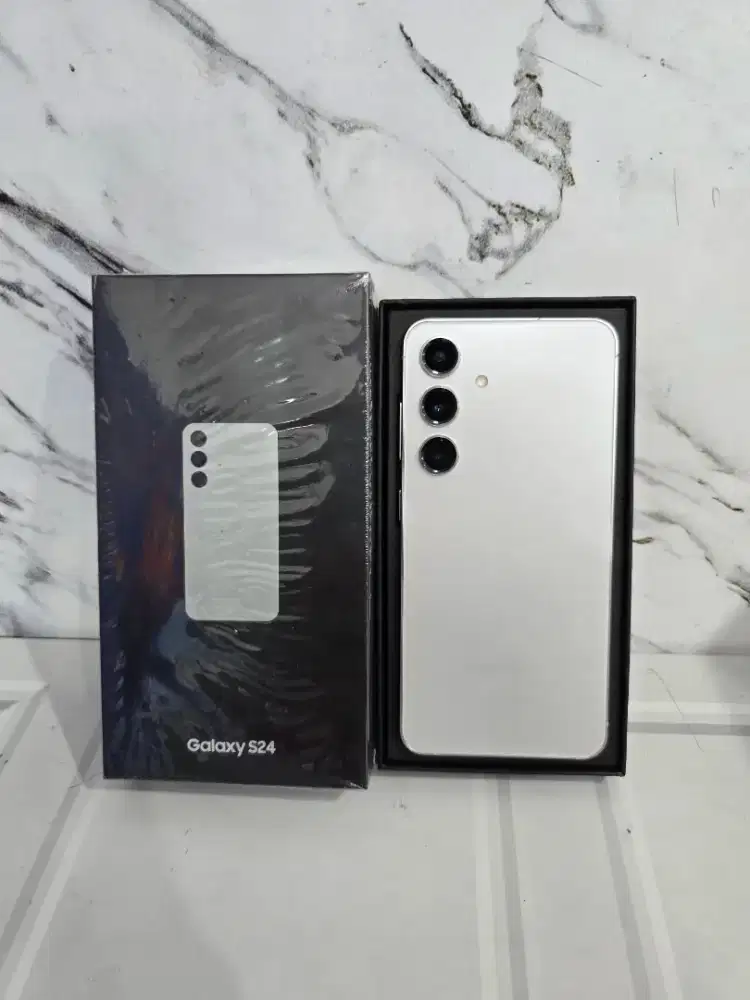 SAMSUNG S24 5G RAM 8/256 GB MULUS PERFECT GARANSI AKTIF