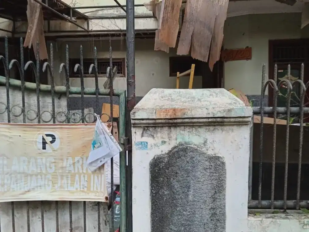 Murah !! DIJUAL RUMAH TUA DI KELAPA GADING POSISI HOOK COCOK UNTUK KOST-KOSTAN DLL