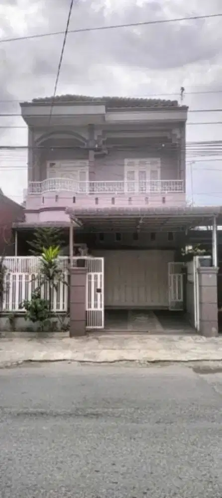RUMAH MEWAH SIAP HUNI 2 LANTAI DAERAH MEDAN AREA