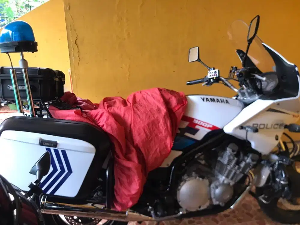 YAMAHA XJ 900 POLICE 2010