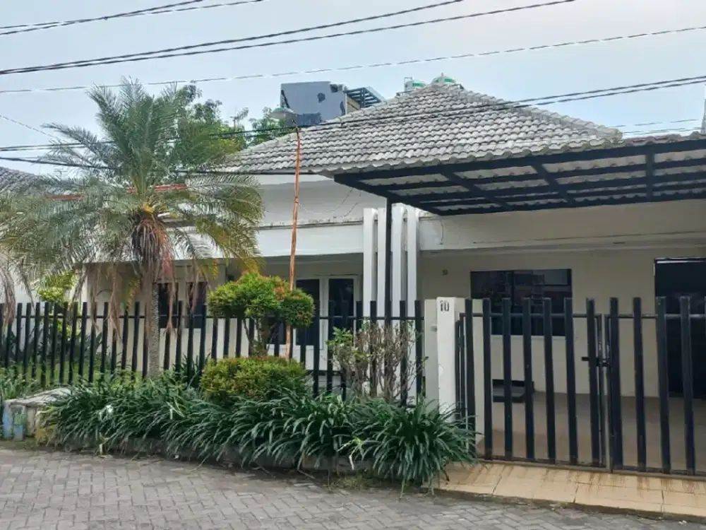 Rumah di Kutisari Indah