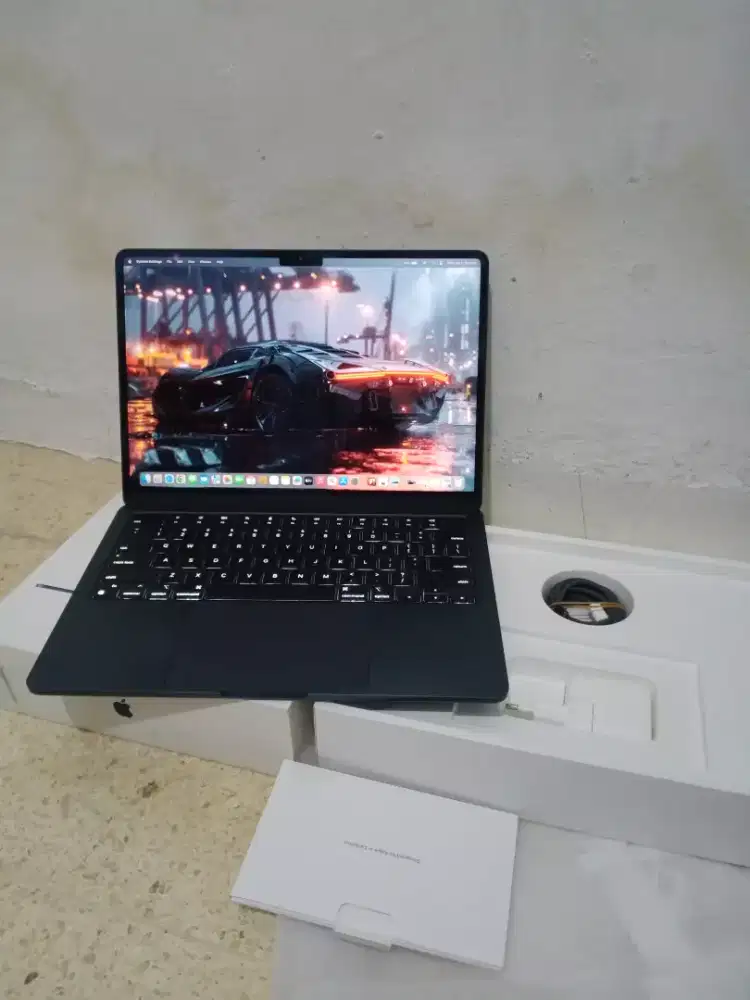 MacBook Air M2 Liquid Retina 13in 2022(Garansi ON panjang) 8/ 256gb