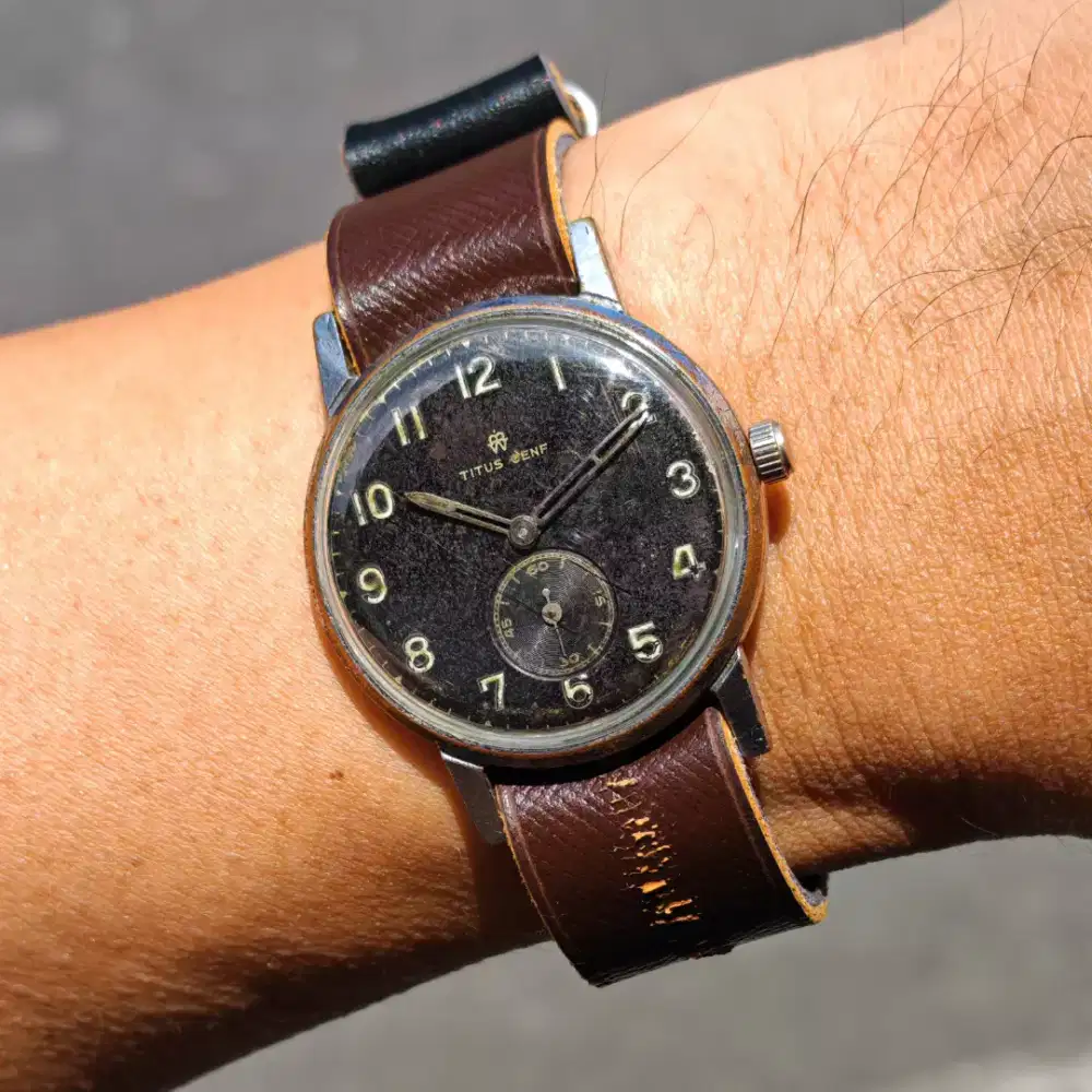 40s Vintage Titus Geneve Genf Wilhelmina military World War WWII ww2