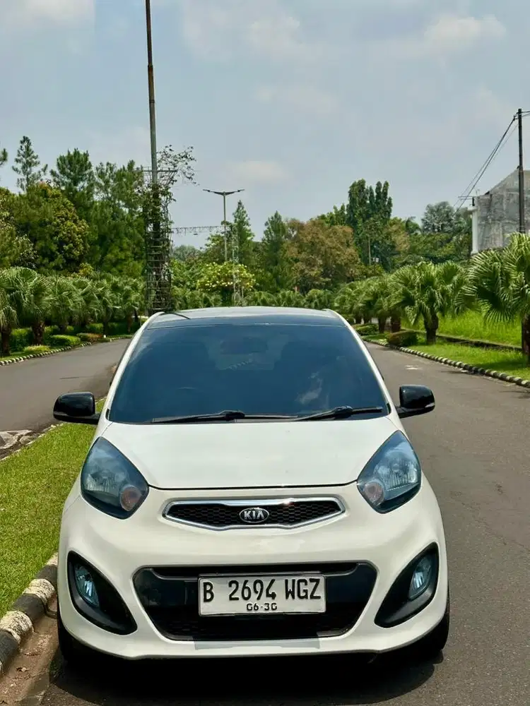 Picanto SE Matic 2014 DP 5jt