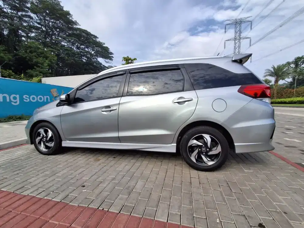 Mobilio RS cvt 2016