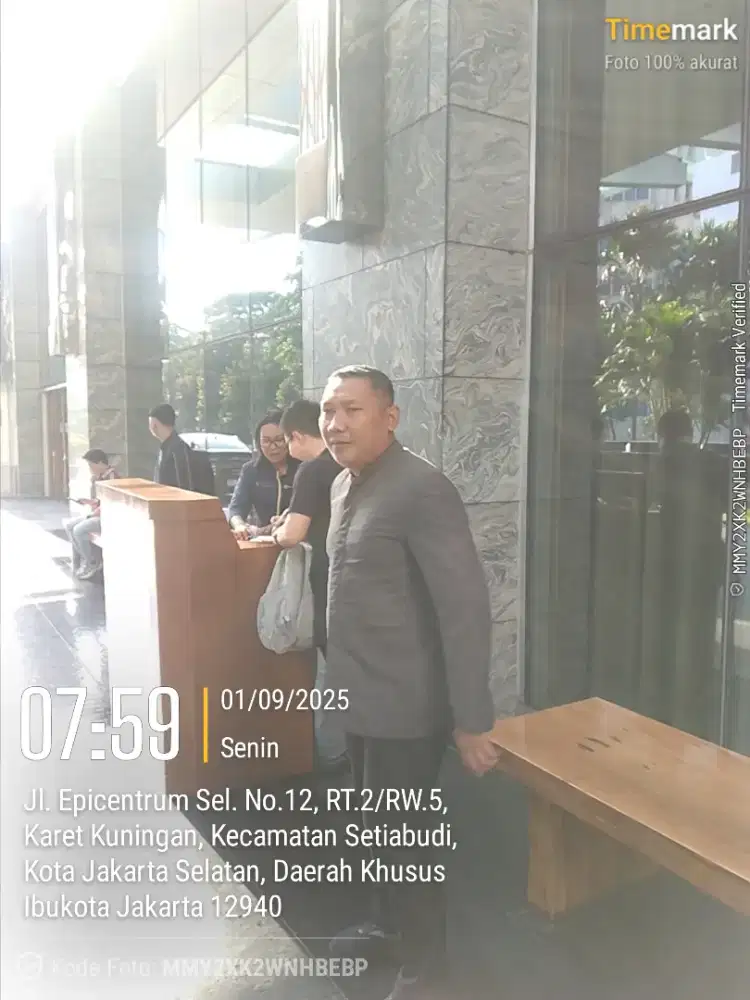 Freelend atau supir pribadi