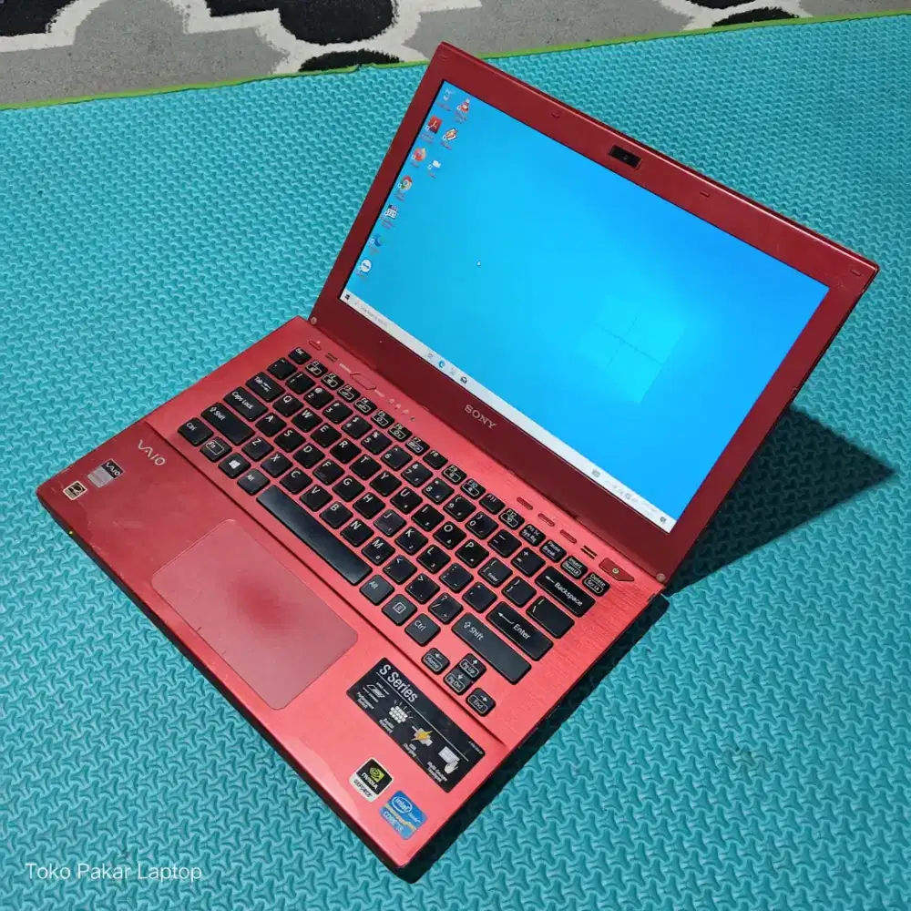 Sony Vaio SVS13 – Performa Kencang, Desain Elegan
Laptop premium