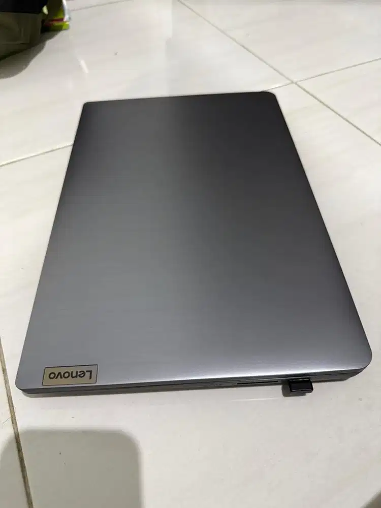 Lenovo IdeaPad 3 14IAU7 (82RJ)