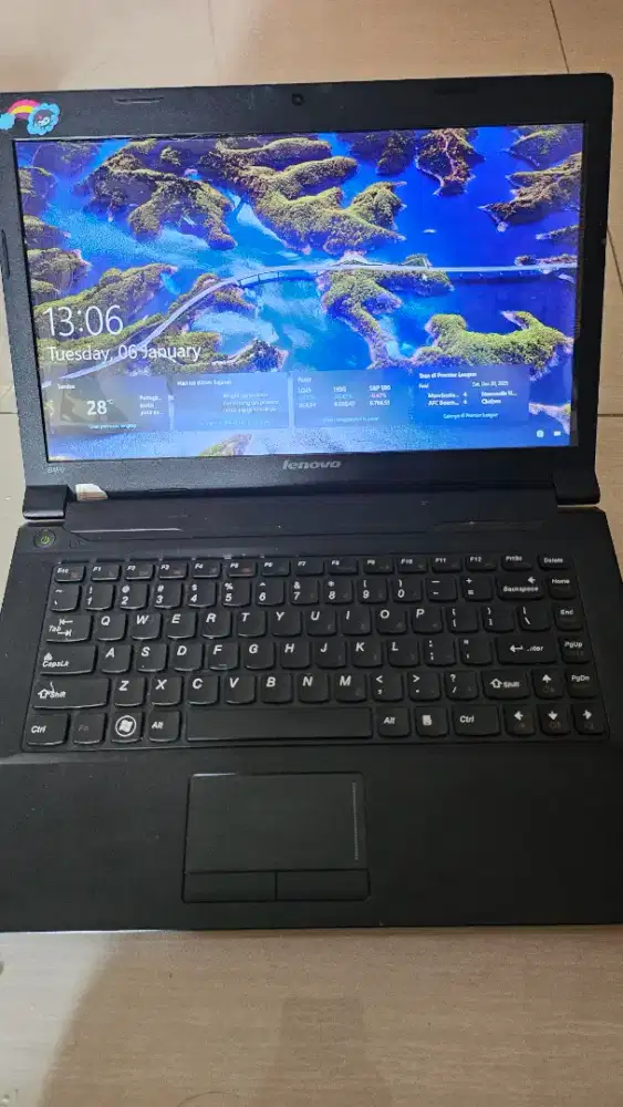 Lenovo Laptop i3 8/238GB SSD