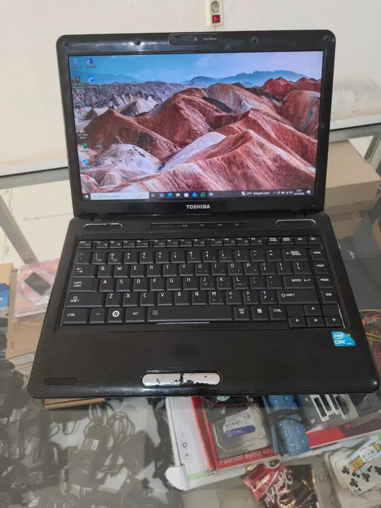 laptop thosiba bekas rasa baru