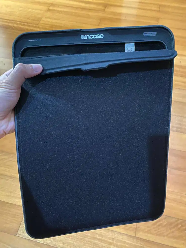 Incase Icon Sleeve for Macbook pro / air 13 softcase macbook original