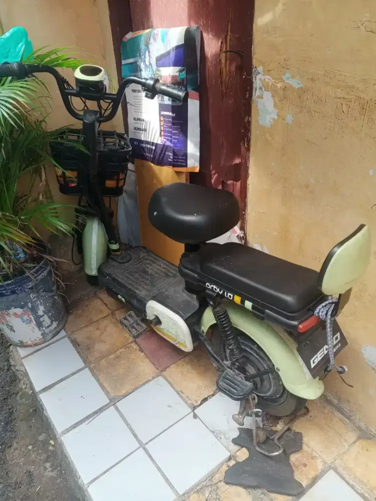Sepeda listrik genio
