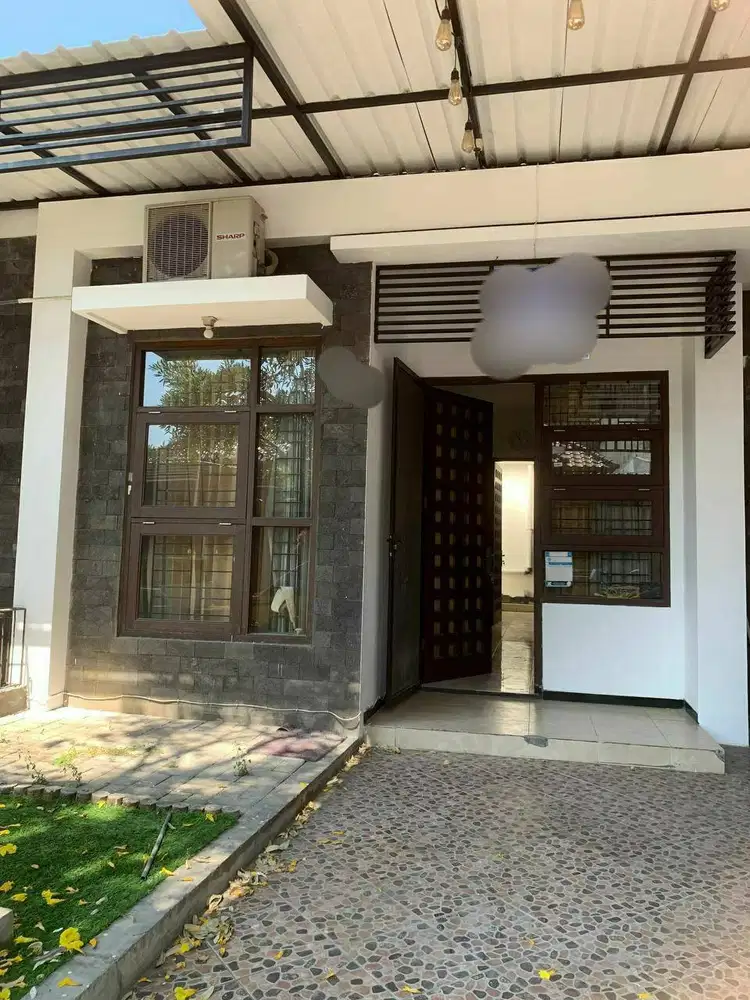 DISEWAKAN RUMAH KETINTANG REGENCY