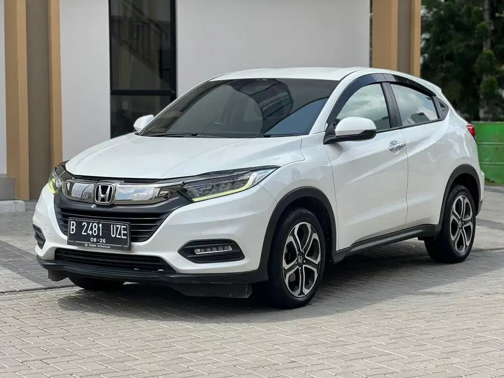 LOW KM HONDA HRV SE AT 2021 PUTIH LIKE NEW