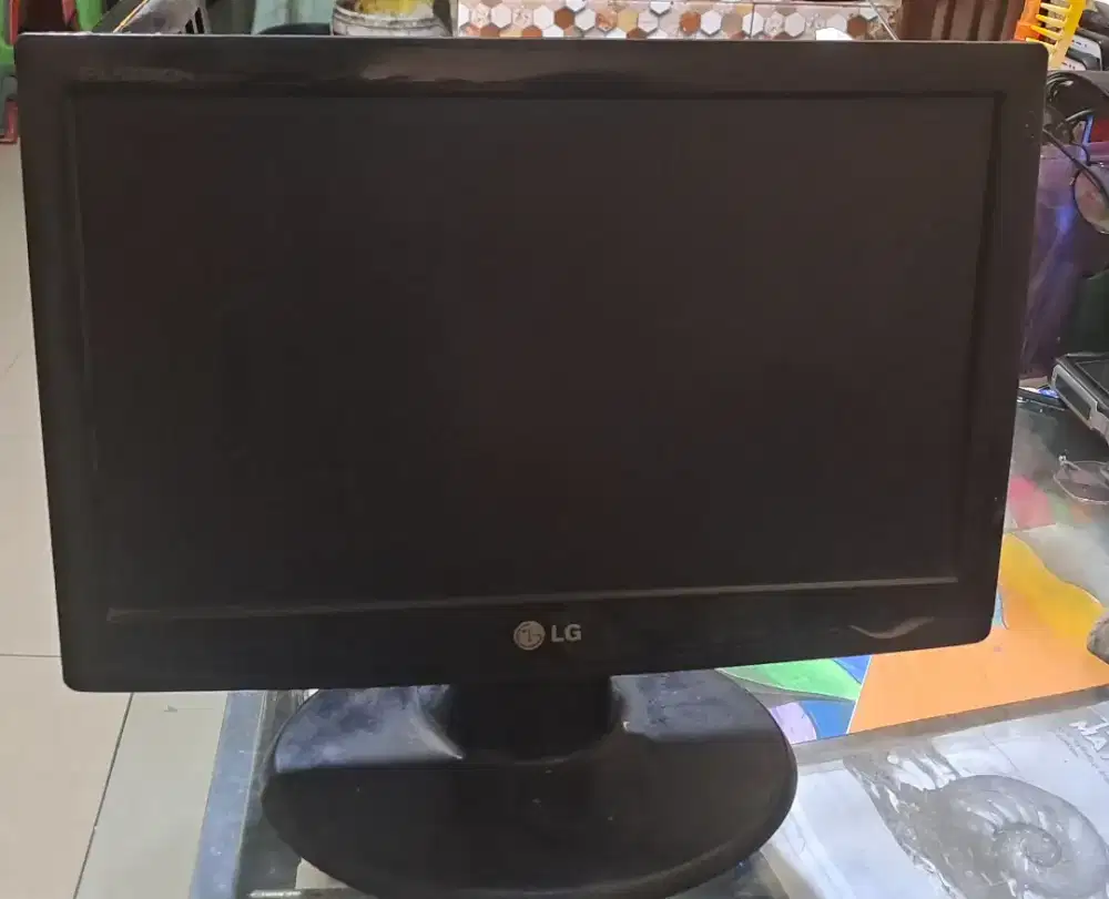Monitor lcd merek LG.14 inc