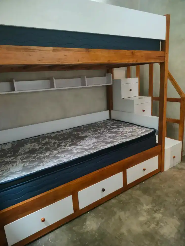 Dipan tingkat minimalis