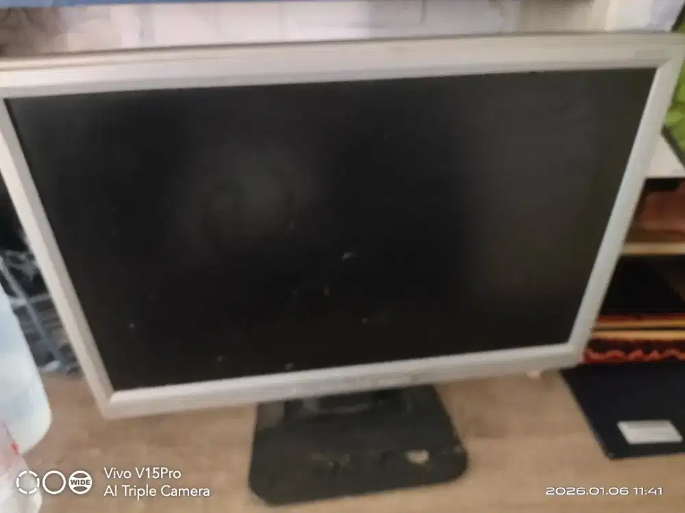 Tv bekas di jual murah