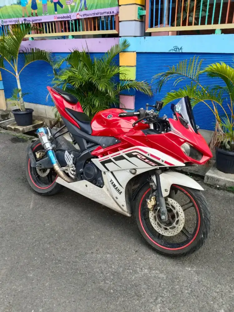 Yamaha R15 tahun 2015 mesin halus siap pakai di Cengkareng