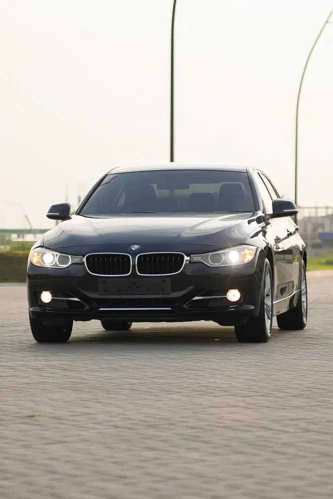 [ Anak Muda ] BMW 320i Sport 2015 F30 Mercy w205 w204