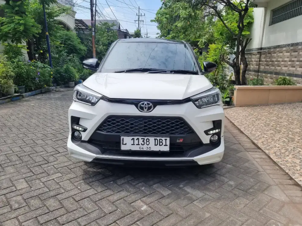 TOYOTA RAIZE 1.0 GR SPORT TWO TONE AT 2025