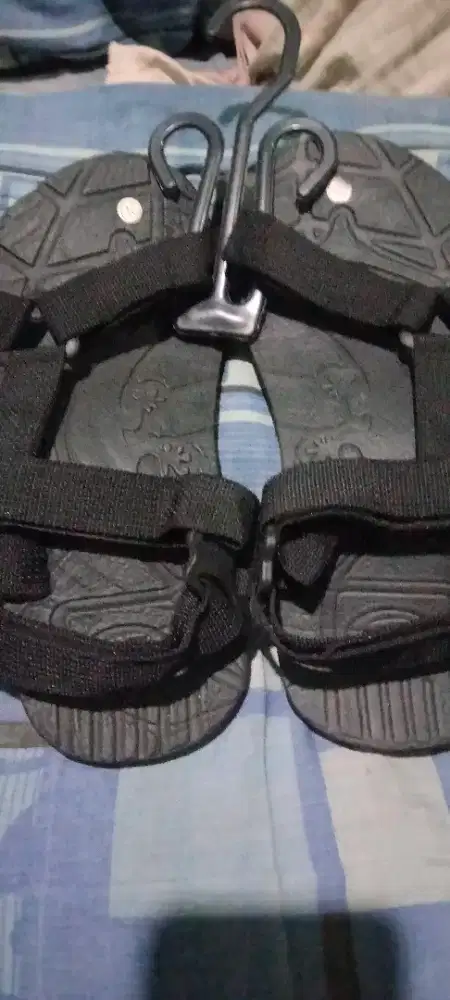 sendal gunung pria/wanita siap pakai(baru)harga net murmer