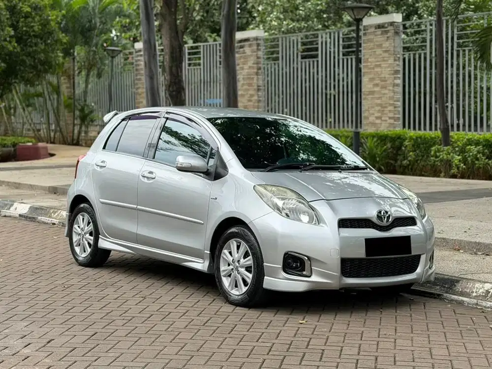Toyota Yaris S Limited 2012 Antik